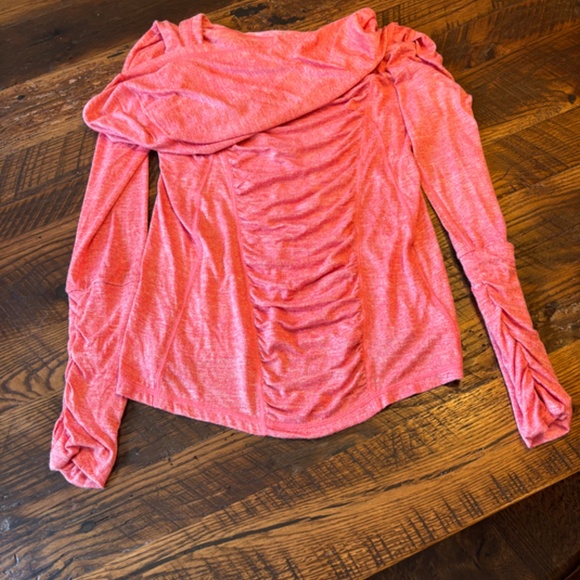 Ladies Light Hooded Pullover in Watermelon Pink NWOT, size large - Picture 9 of 9
